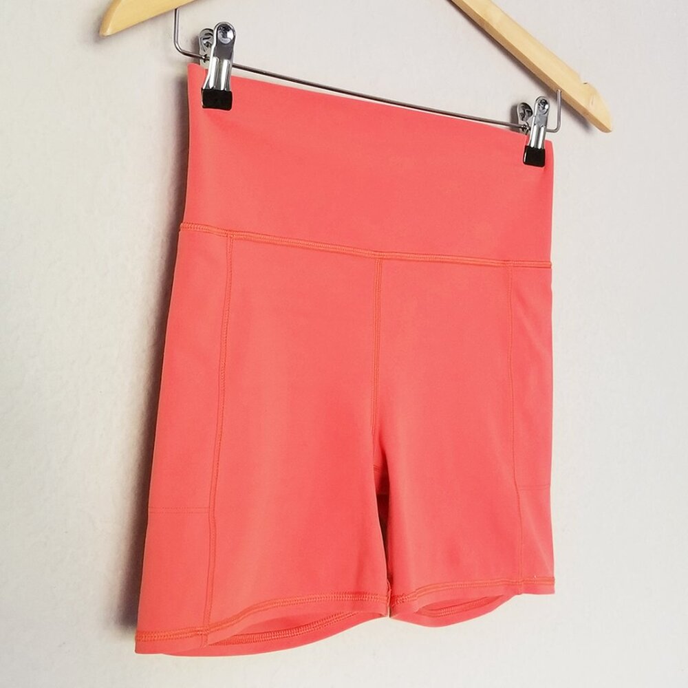 Vuori Coral Bike Shorts - Picture 6 of 16
